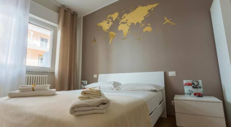 Apartment with 2 rooms for 6 persons in Bari