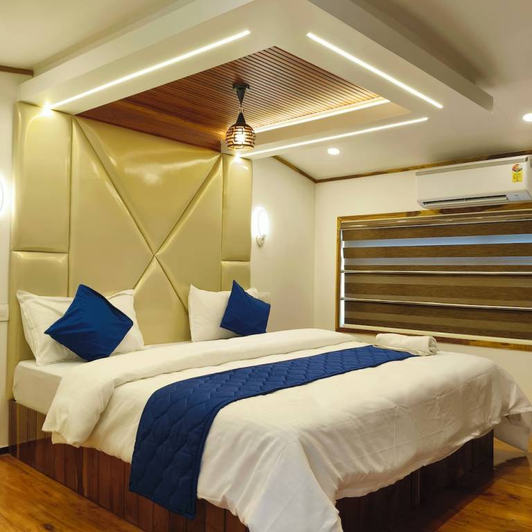 Houseboat Pallathuruthy