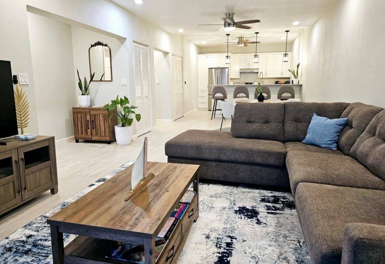 Apartment Saint John's