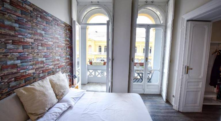 Vacation home with terrace | Near Naples Cathedral in Naples