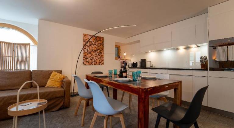 Moderne helle Ferienwohnung 1-6 Pers - Chasa32 in Guarda — photo 2