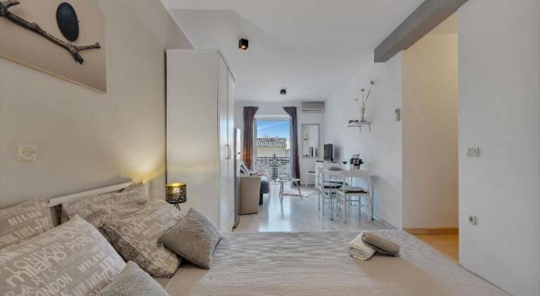 Rental apartment with garden — photo 2