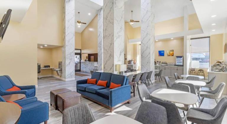 Comfort Inn & Suites Near Fallon Naval Air Station — photo 4