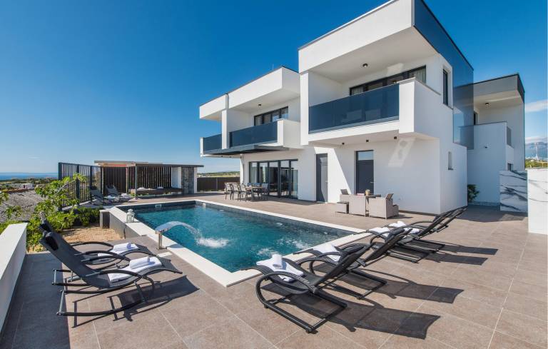 House Novalja