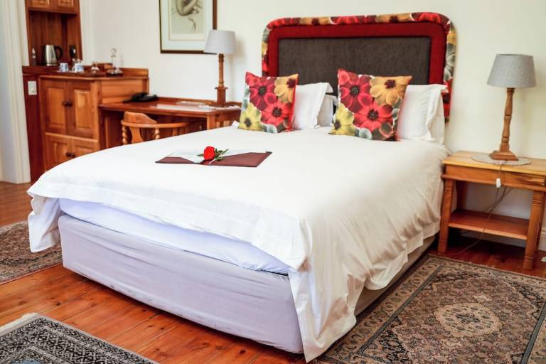 Bed & Breakfast  Oudtshoorn