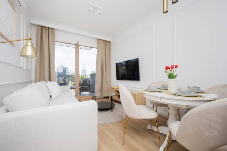 Apartment with fast internet & garden in Warsaw