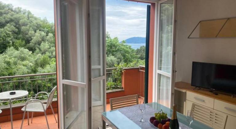 Apartment with 1 room for 4 persons — photo 2