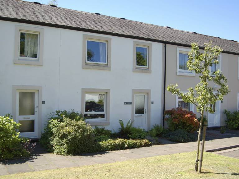 Cottage with yard in Keswick