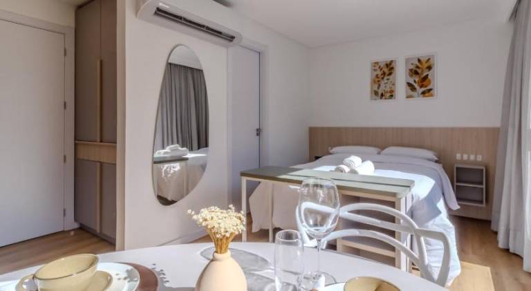 Lovely rental apartment with pool, terrace & yard | Perfect for remote work | Dogs allowed in Blumenau