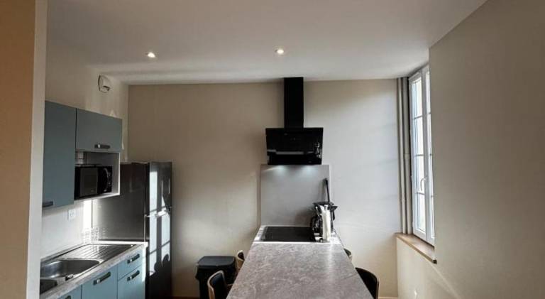 Rental apartment with terrace & yard — photo 3