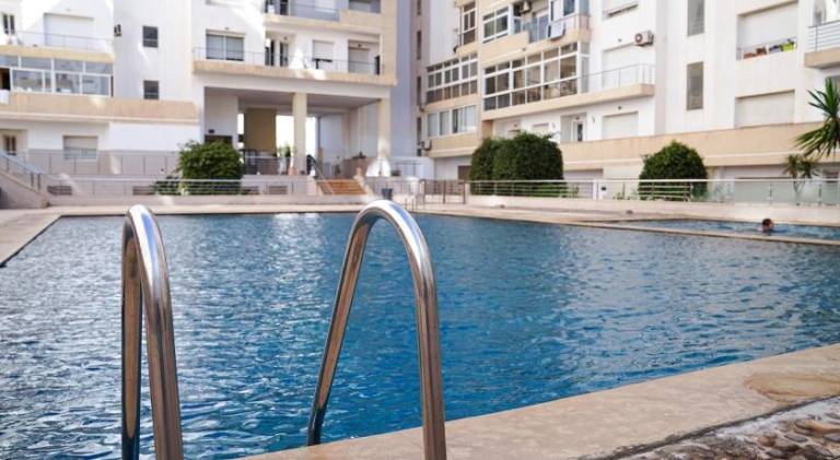 Apartment with pool & hot tub — photo 3