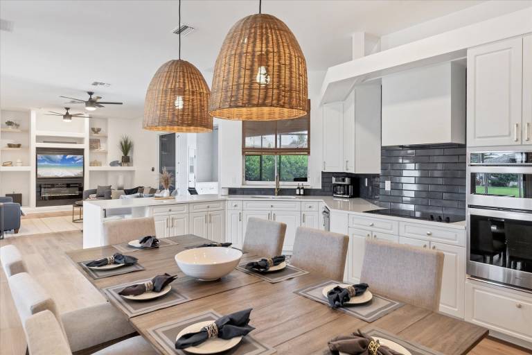 Family-friendly spacious house with private pool, barbeque & yard | Water view | Pets are welcome — photo 5