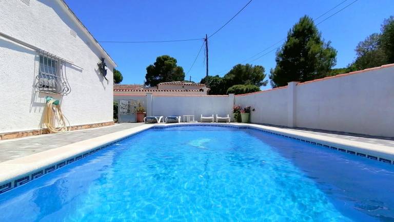 Wonderful villa with yard, private pool & BBQ | Pets allowed — photo 2