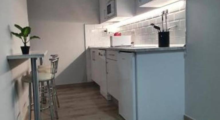 Rental apartment with terrace & hot tub — photo 3