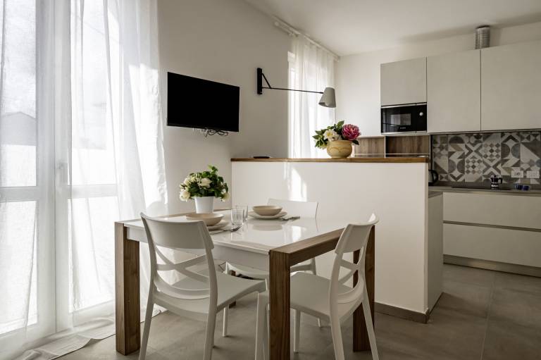 LUNI Aurelia 102 Apt 6 SP