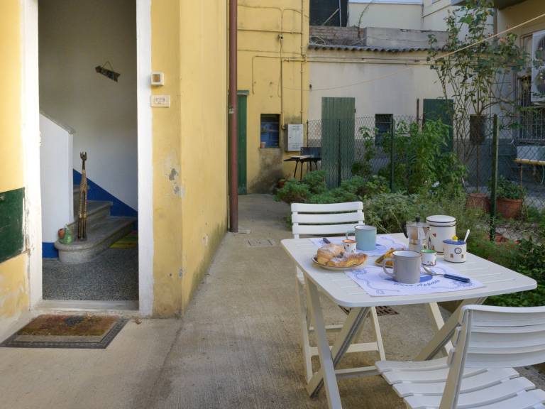 Vacation home with yard & terrace — photo 2