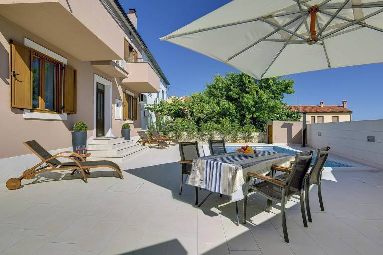 Beautiful villa with private pool only 1 km from the beach — photo 2