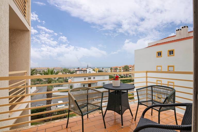 Apartment 'Algarve House' with Sea View, Wi-Fi and Air Conditioning — photo 3