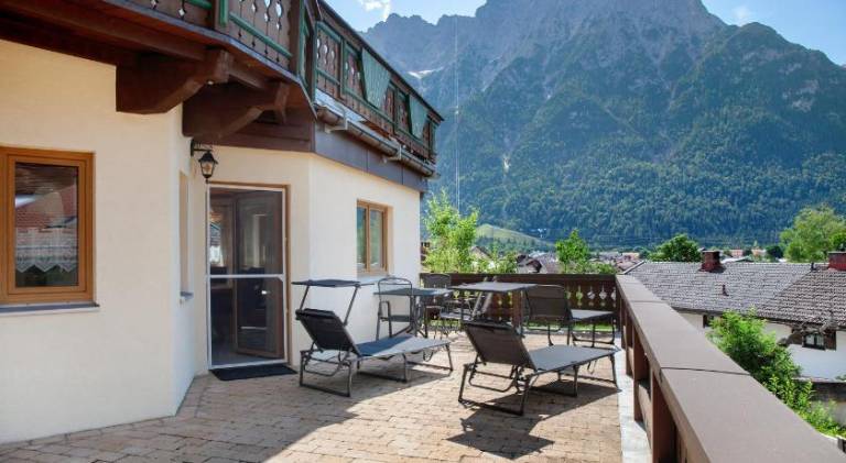 Ample rental apartment | Close to the ski | Pets are welcome in Mittenwald