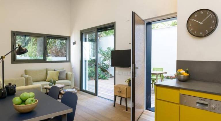 Apartment | Close to Carmel Market in Tel Aviv