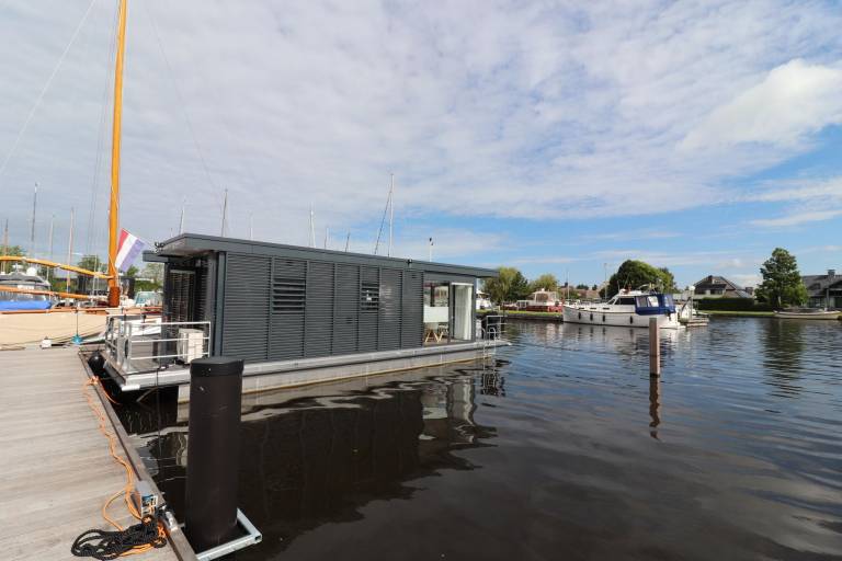 Houseboat Refugio