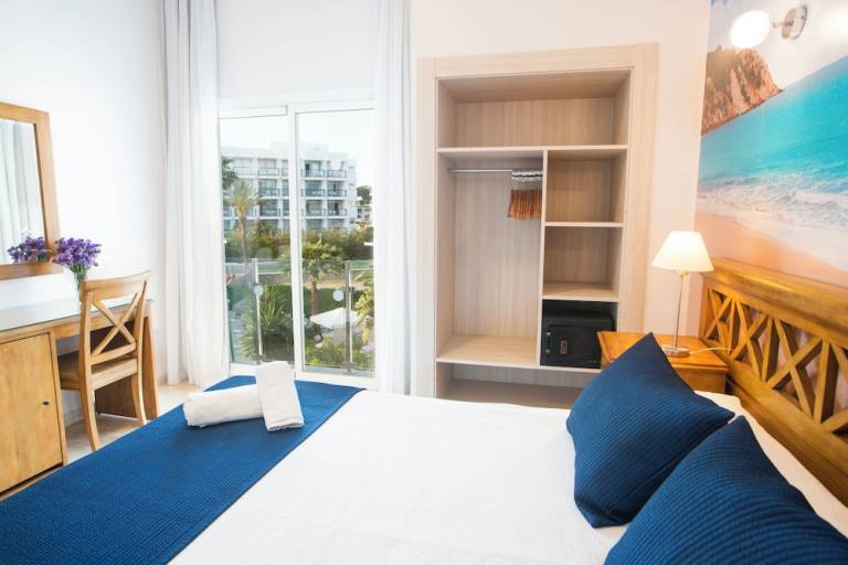 Hostel Es Canar