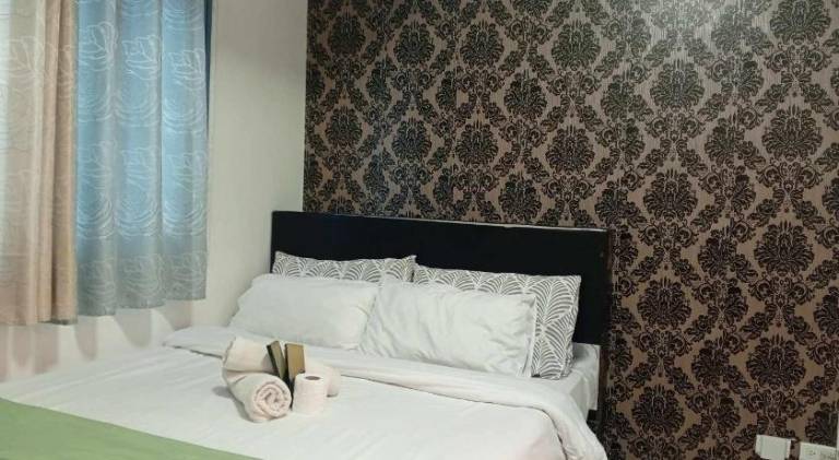Serviced apartment with pool in Manila