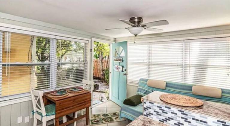 House with 1 room for 3 persons in St. Pete Beach, FL