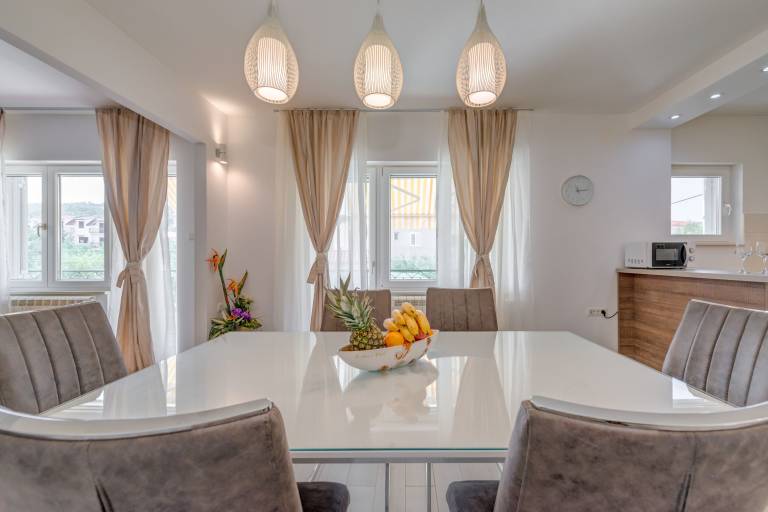 Apartament Slatine
