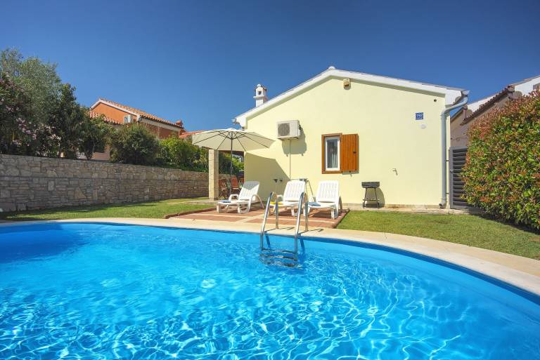 Charming Finca with pool just 500 meters to beach — photo 2