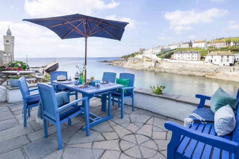 Children-friendly cottage with yard & terrace | Water view | Beach nearby | Pets allowed in Helston