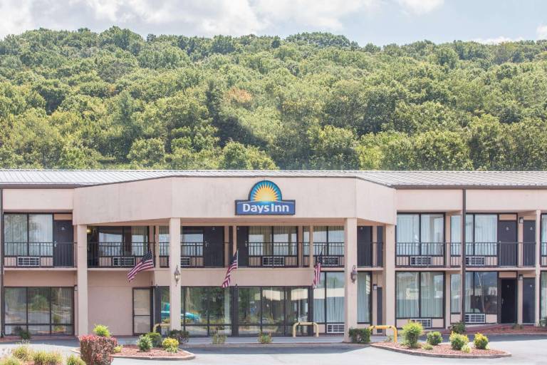 Days Inn by Wyndham Princeton — photo 5
