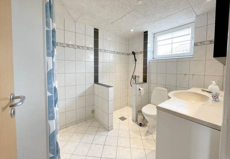 Fully equipped vacation home with patio & barbeque | Beach nearby | Pets are welcome — photo 4