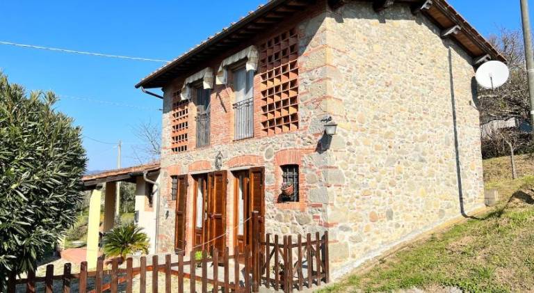 Vacation home with 2 rooms for 5 persons in Montecarlo