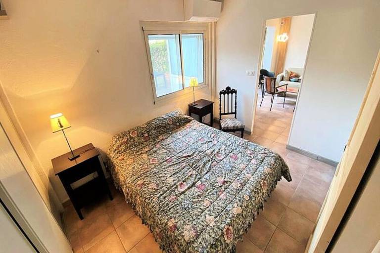 Nice holiday apartment with patio & garden | Close to the beach | Pet-friendly — photo 4