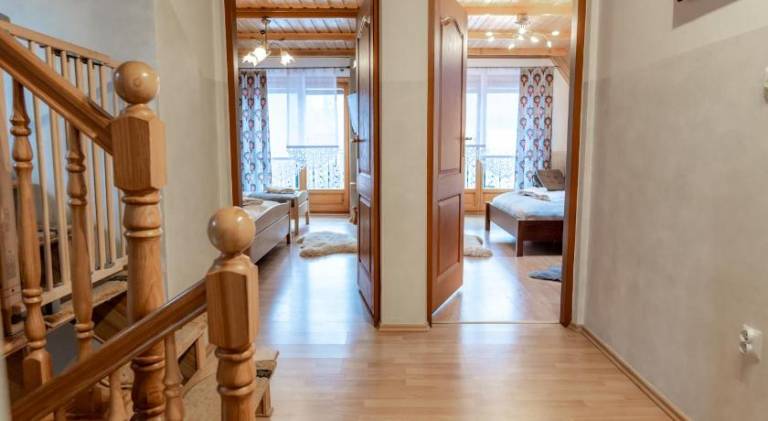 Chalet with sauna & hot tub — photo 4