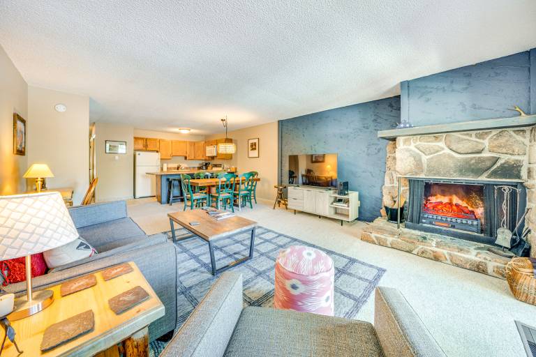 6 Mi to Skiing: Condo w/ Balcony in Fraser! — photo 3