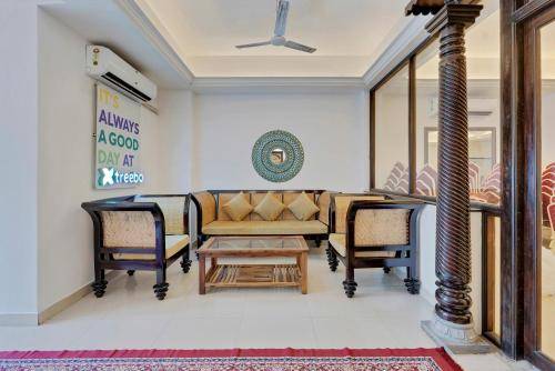 G R B Hotels Aishwarya Grand