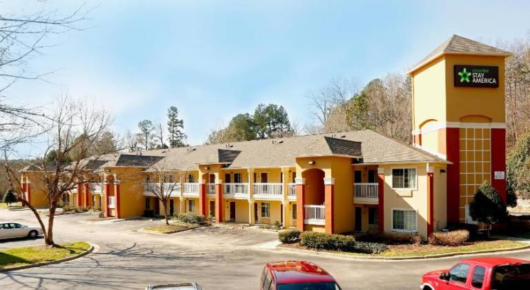 Suburban Studios Raleigh - Crabtree Valley — photo 5