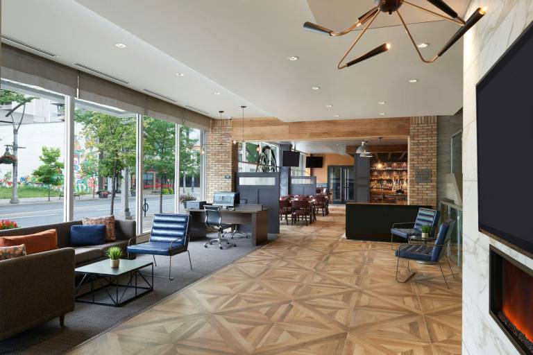 Four Points by Sheraton Windsor Downtown — photo 2