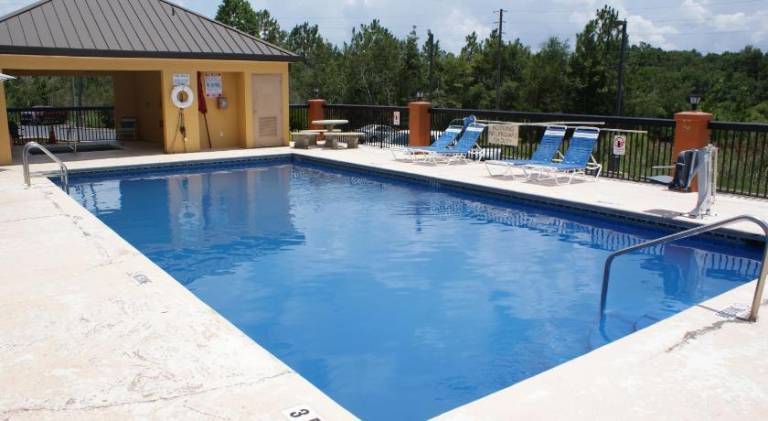Home Town Inn & Suites — photo 3