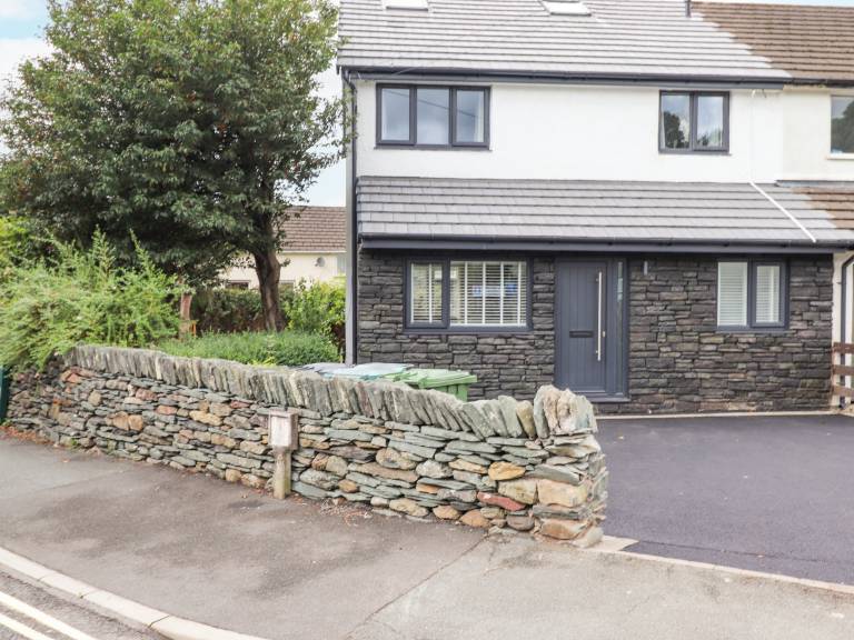 Cottage with garden & terrace in Ambleside