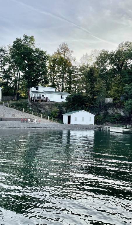 Cabin Ovid