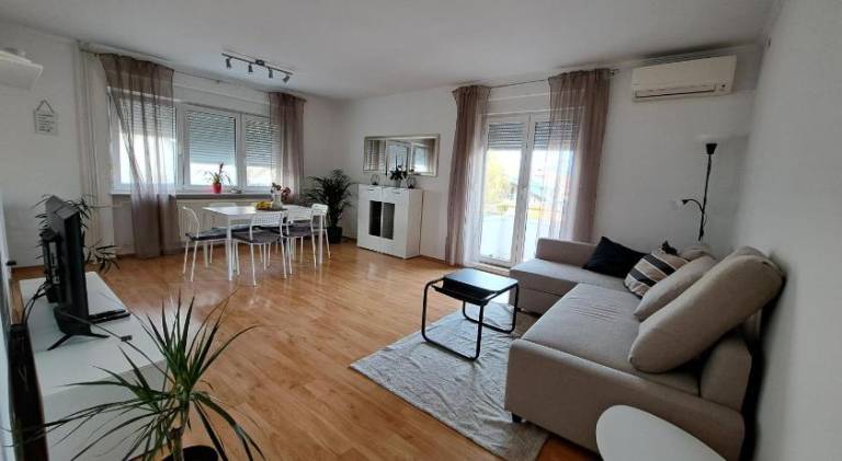 Apartma Hudinja