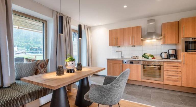 Serviced apartment with patio & garden — photo 4