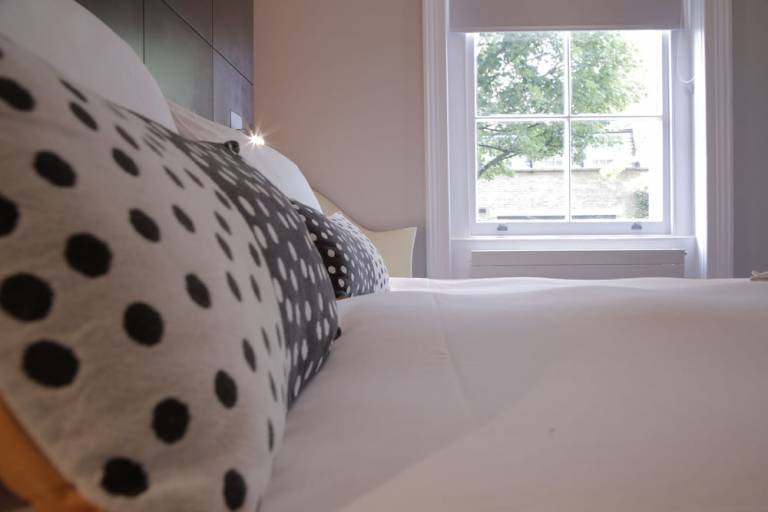Bed & Breakfast  Notting Hill