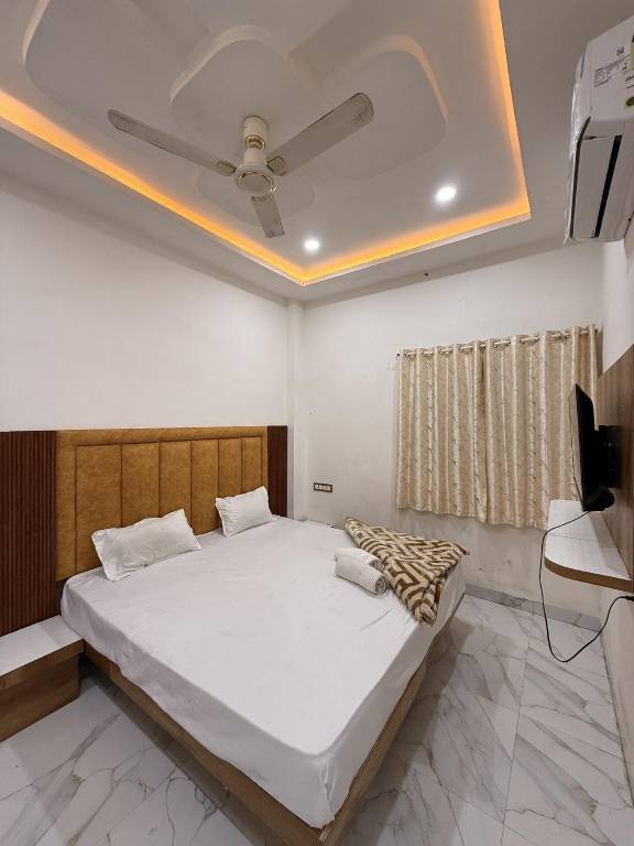 Hotel Tathaastu Palace in Indore