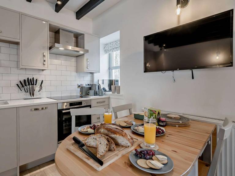Fully equipped pleasant cottage with yard | Water view | Pet-friendly — photo 3