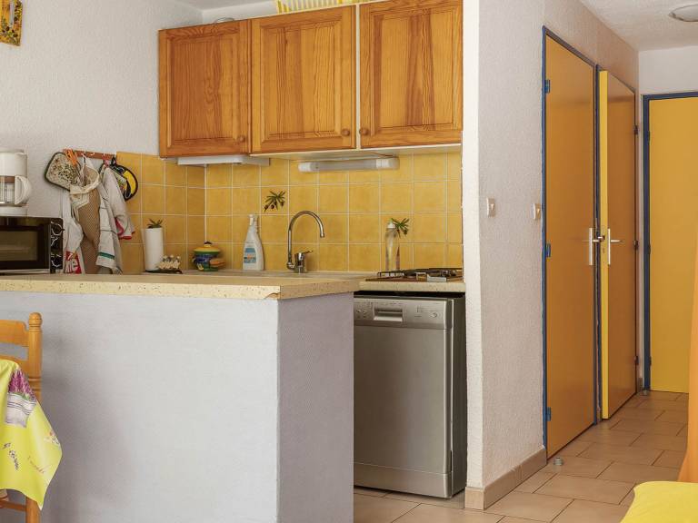 Apartment with patio | Pets allowed — photo 4
