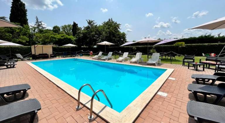Holiday apartment with garden, barbeque & pool | Pet-friendly — photo 4